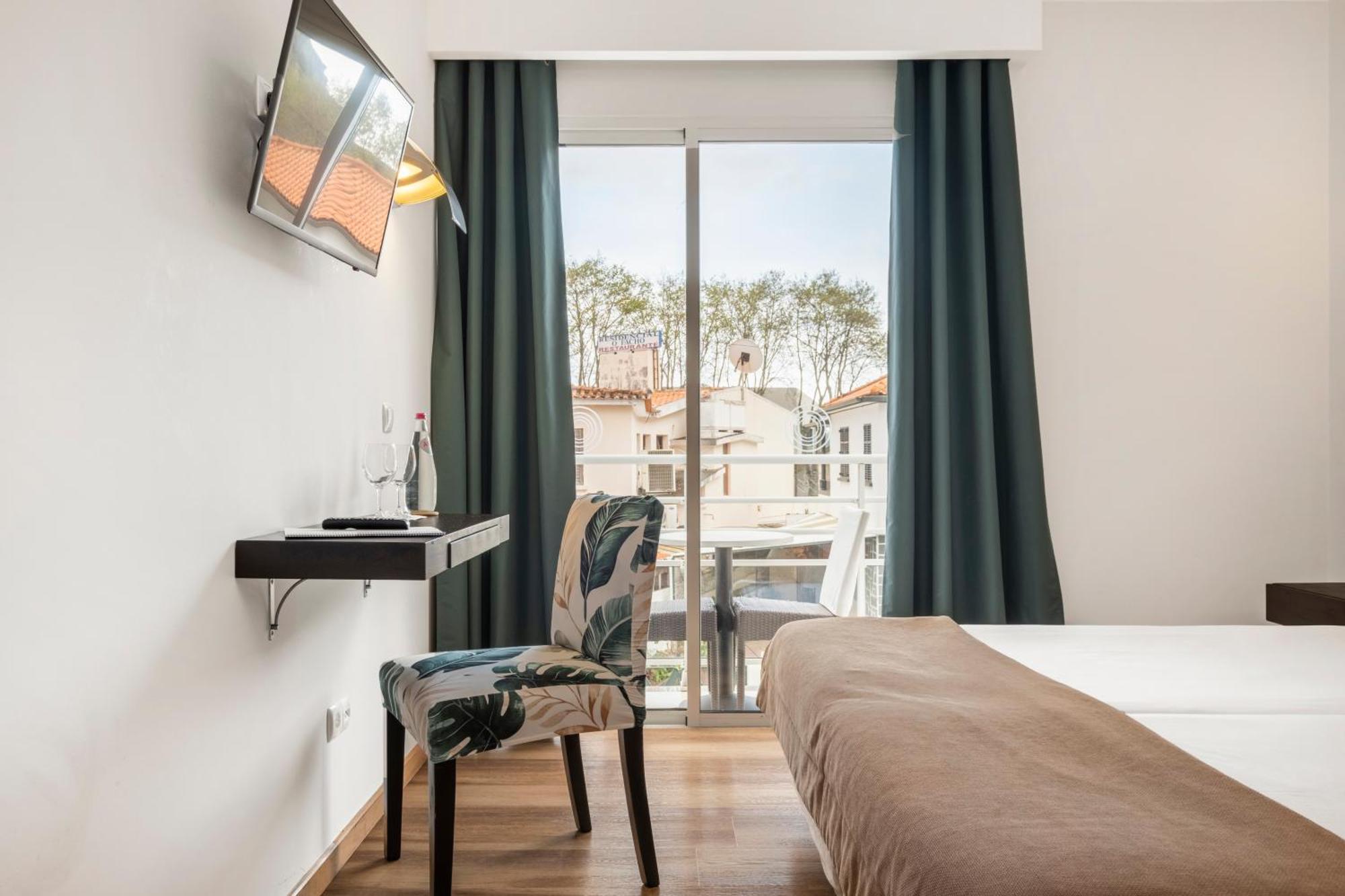 Hotel White Waters 3*