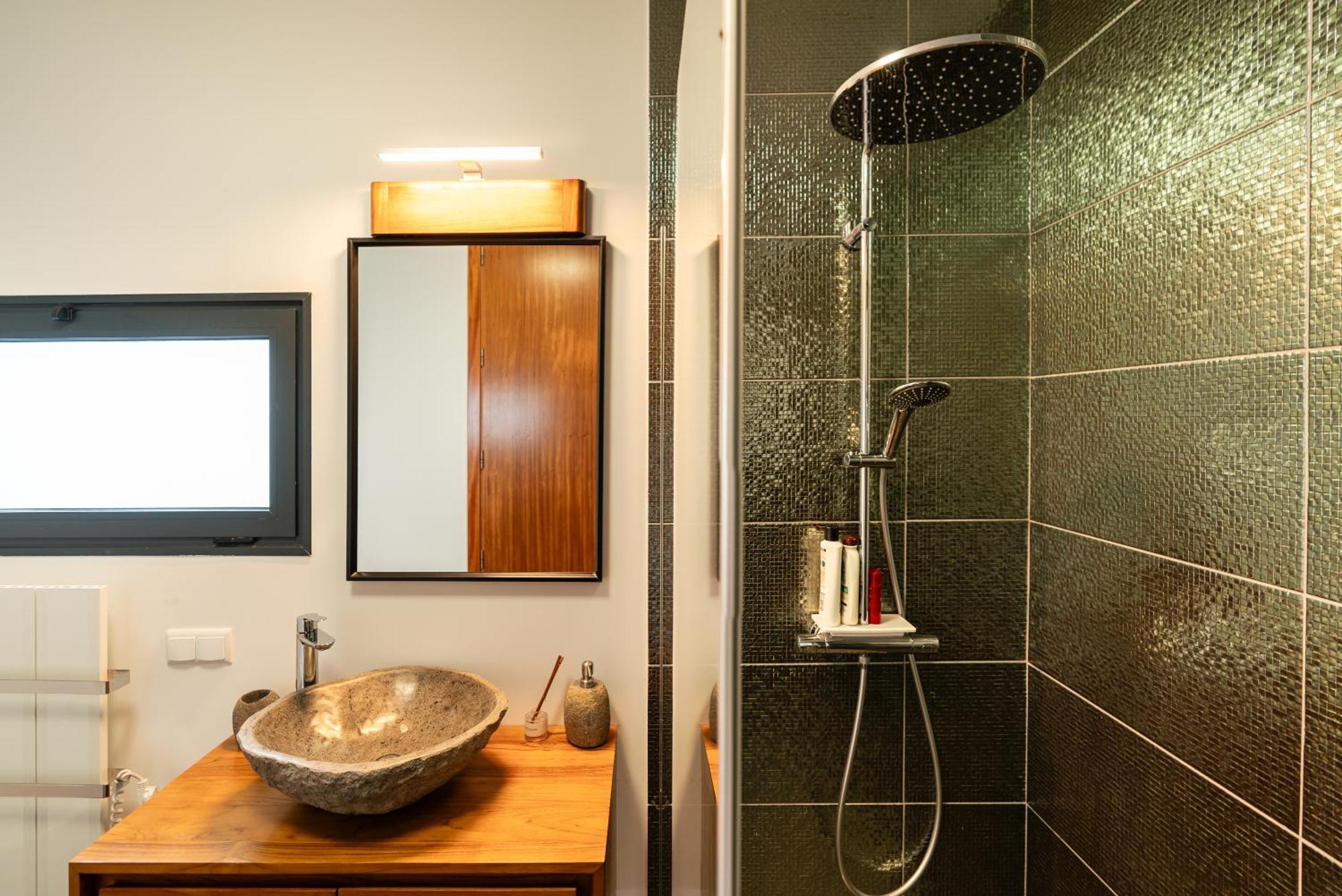 Villa Valley View-villa With Heated Pool And Sauna *