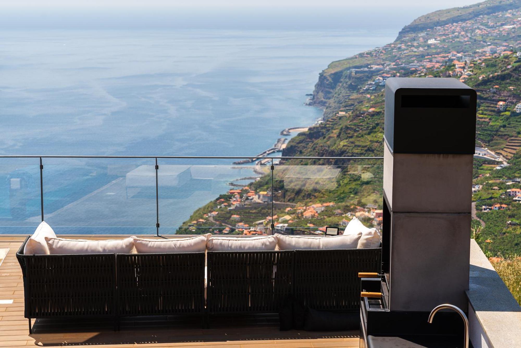 Valley View-villa With Heated Pool And Sauna