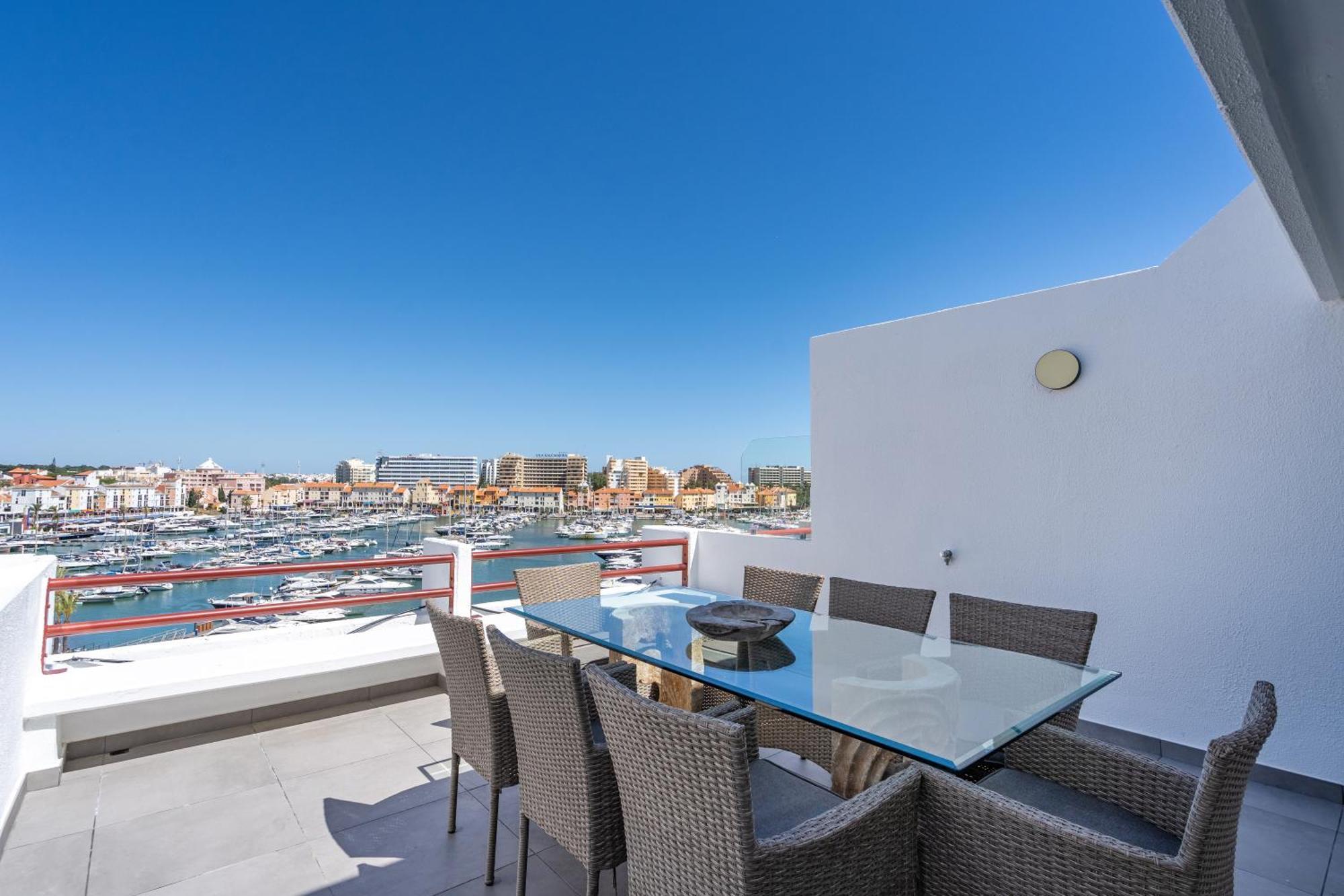 Marina Triplex Apartamento *