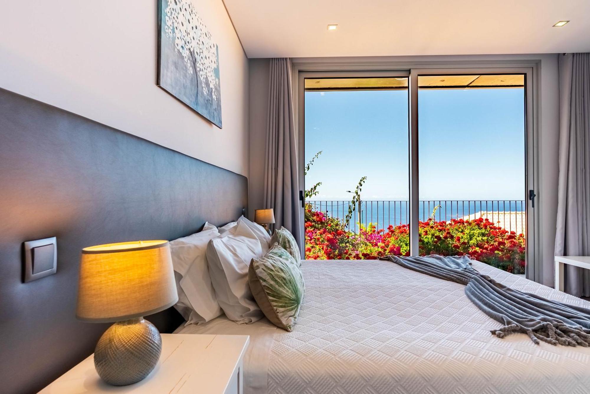 Pinheira Iv -heated Swimming Pool And Jacuzzi Calheta (Madeira)