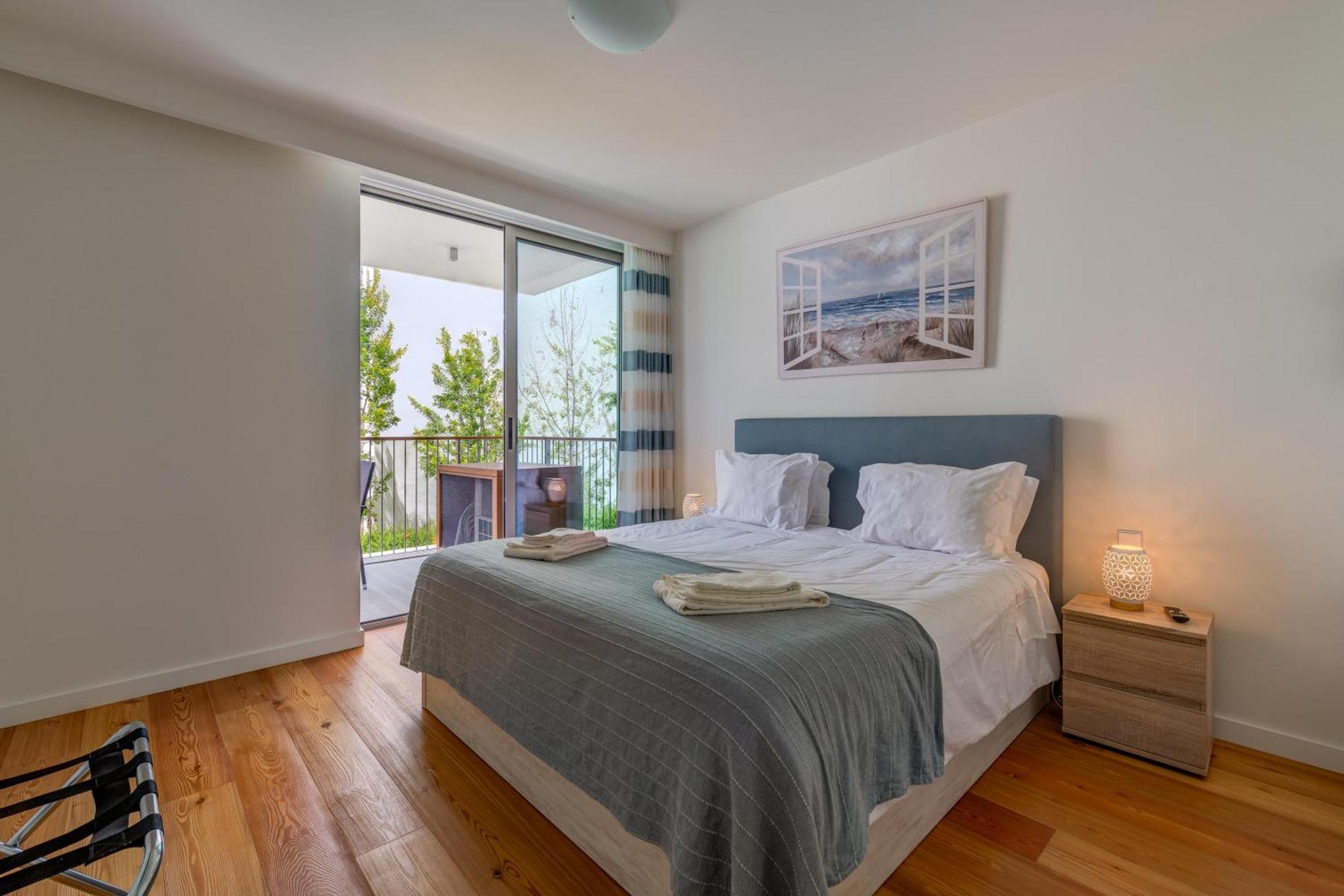 Cond Bayline Cavala - - Pool - Gym - - By Bedzy Apartment