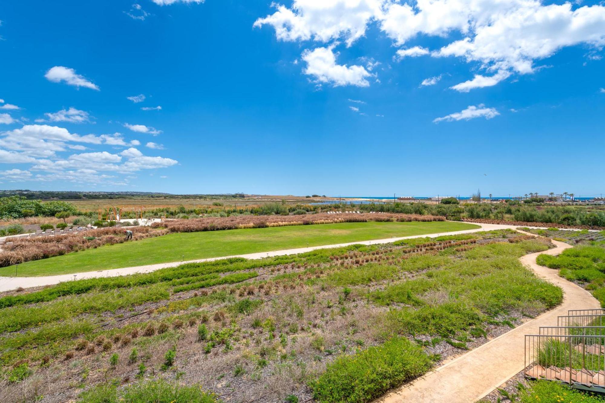 Cond Bayline Cavala - - Pool - Gym - - By Bedzy * Armacao de Pera