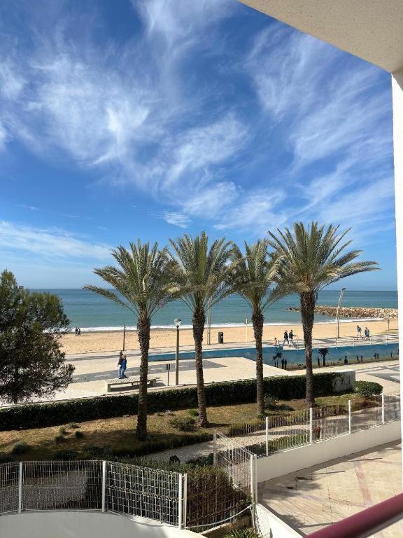 First Line Front Pool Flat View Quarteira