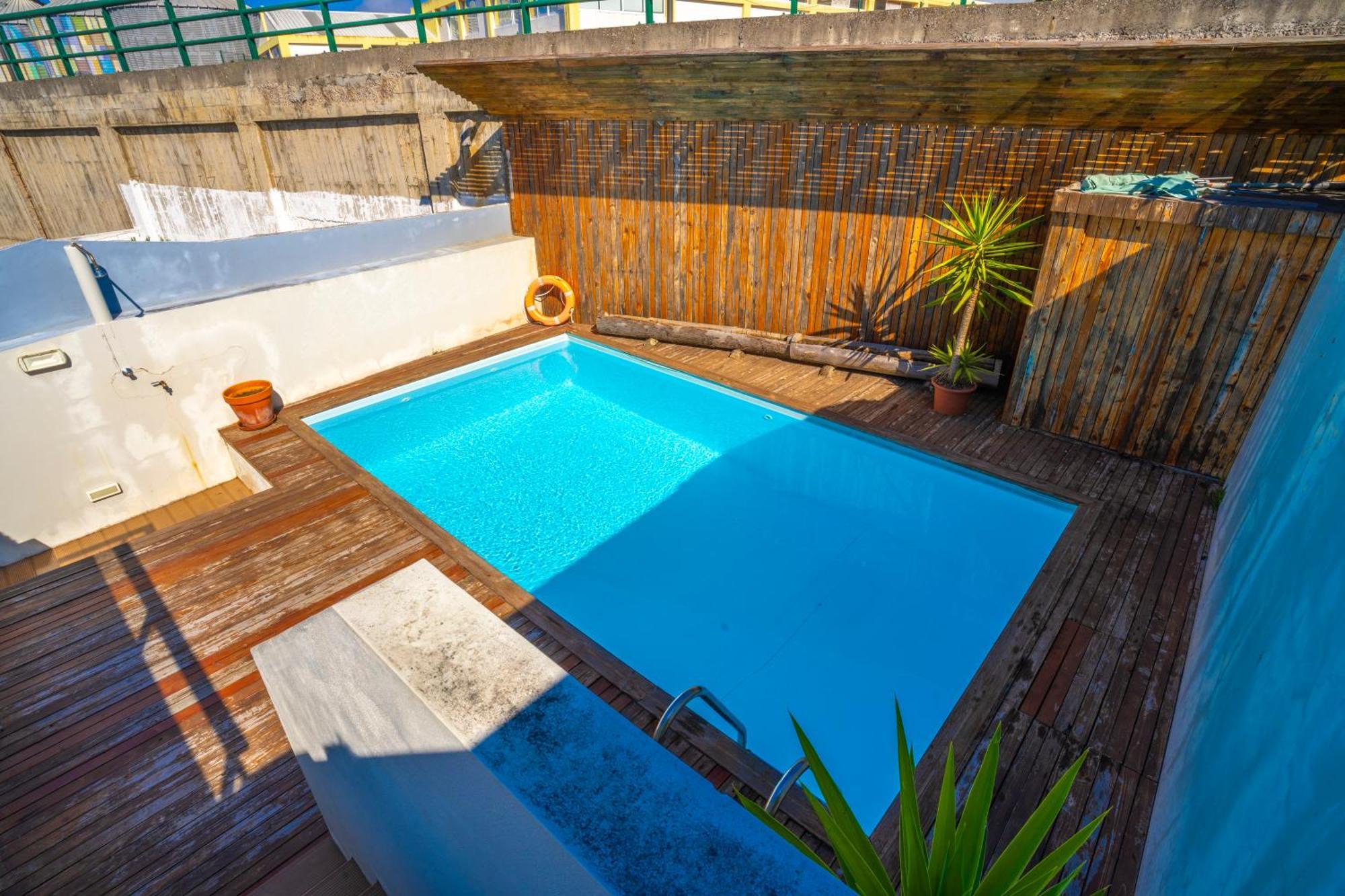 Azorazul - Pool & Hostel Ponta Delgada