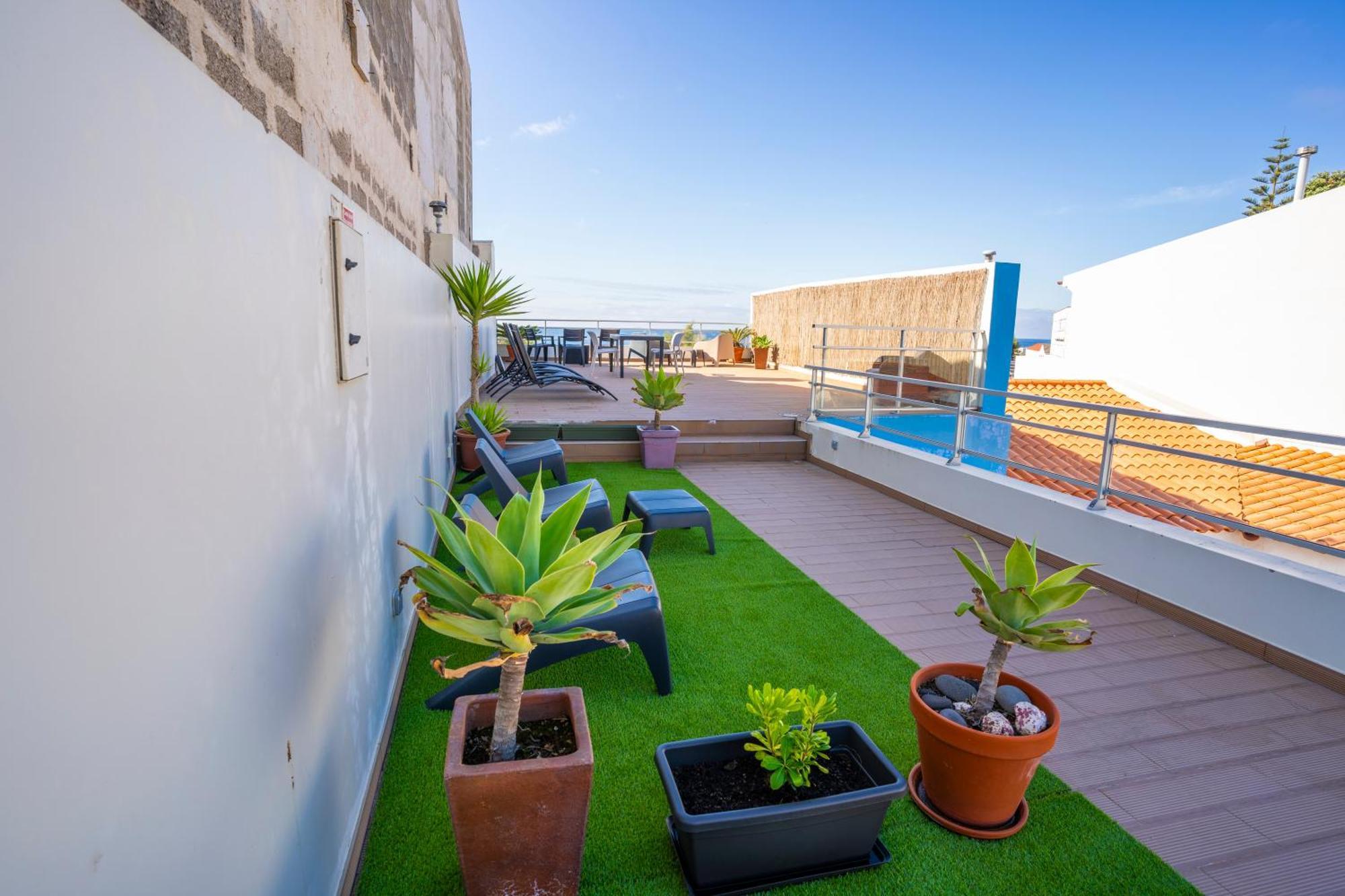 Hostel Azorazul - Pool &
