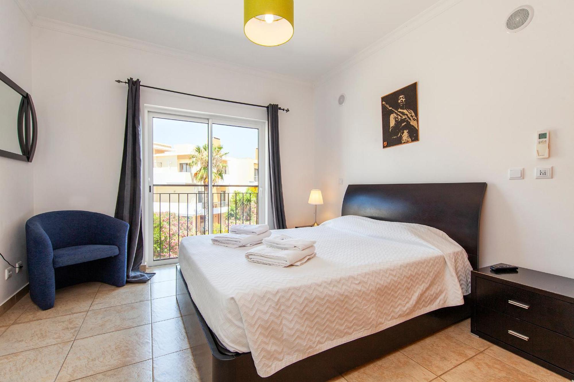 Apartamento C02 - Luxury 3 Bed With Pool View