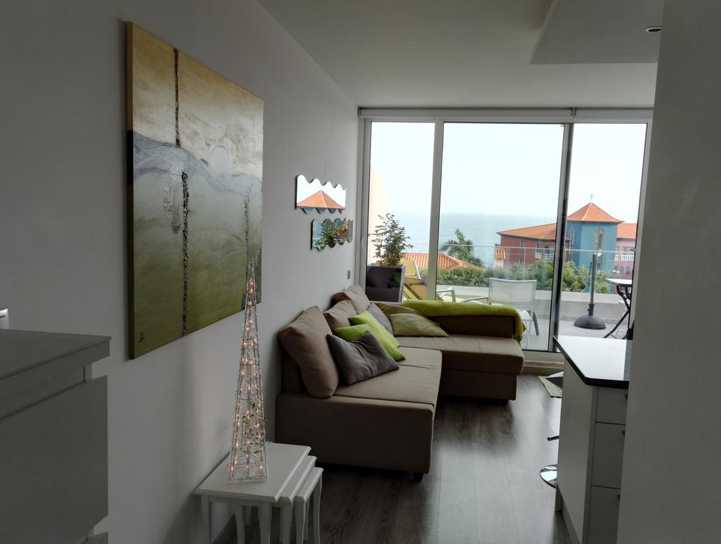 Ventur Balcony Apartment *