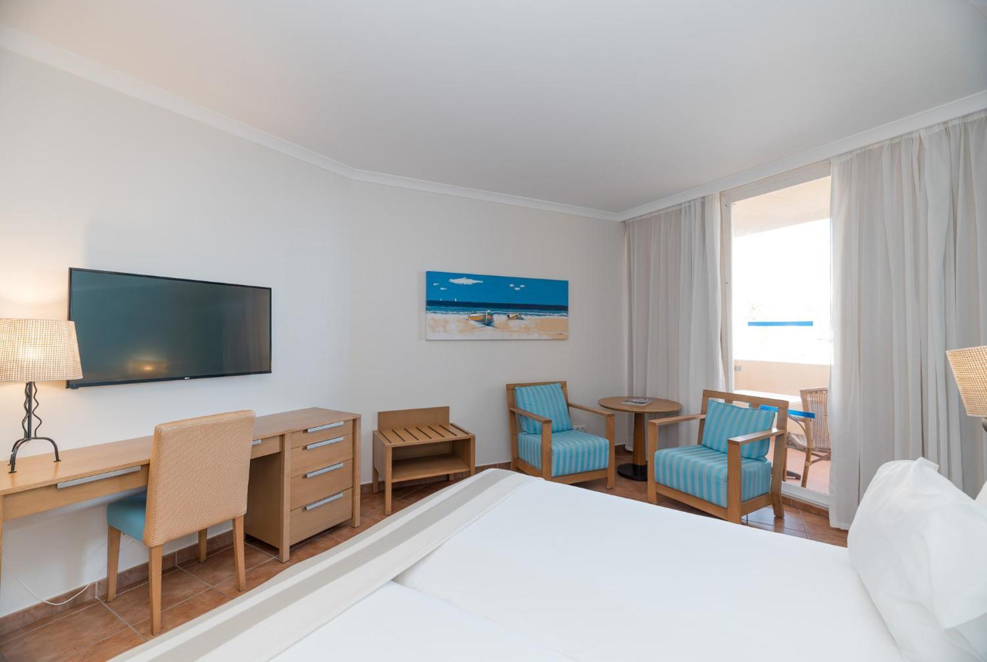 Pestana Viking & Armacao de Pera