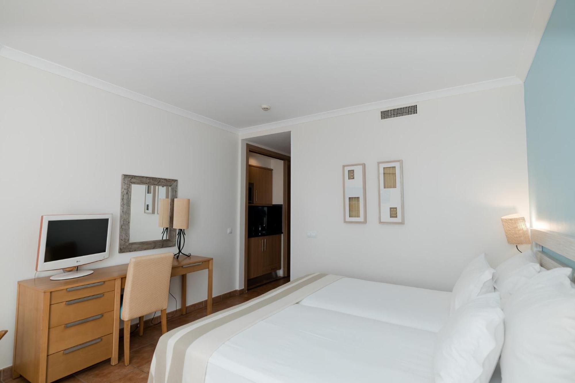 Pestana Viking & Hotel Armacao de Pera