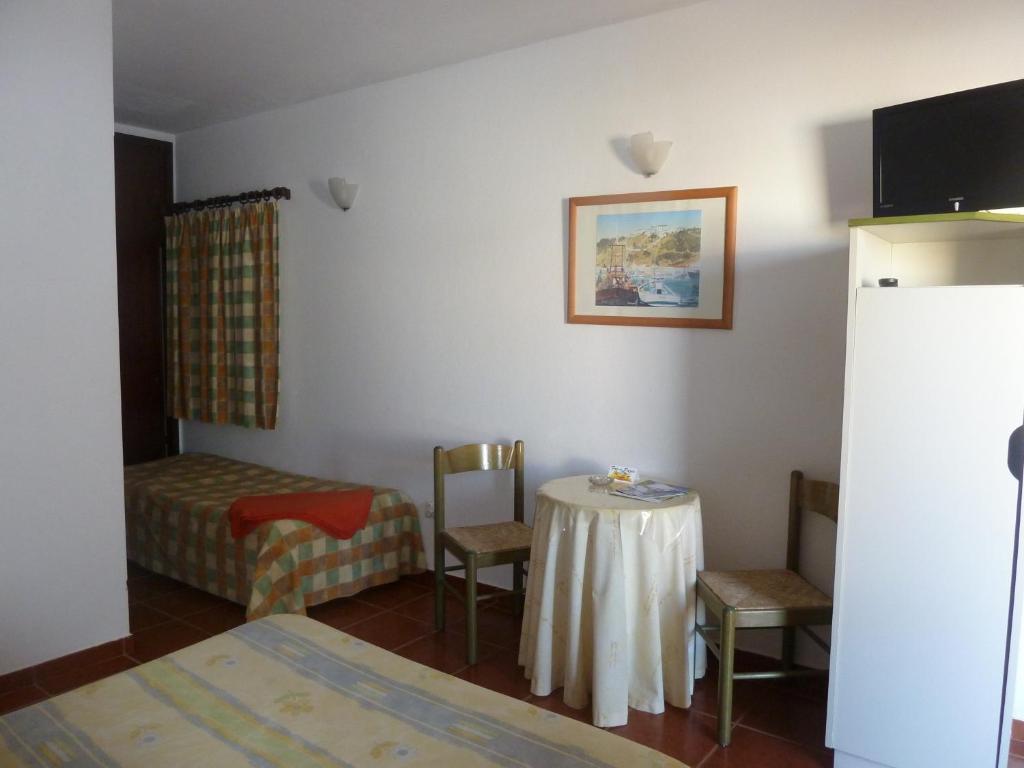 Residencia Faz As Pazes Guest house