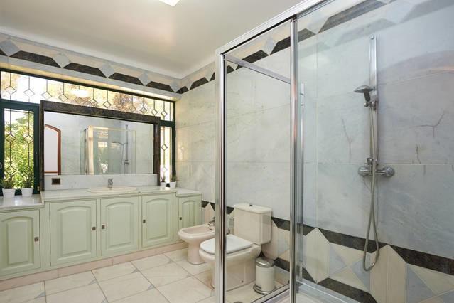 Refuge Holiday Homes Nola Villa *