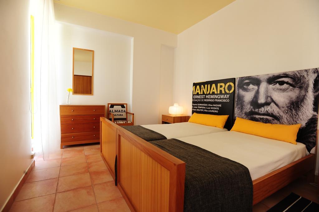 Hostal Caparica Sun Centre
