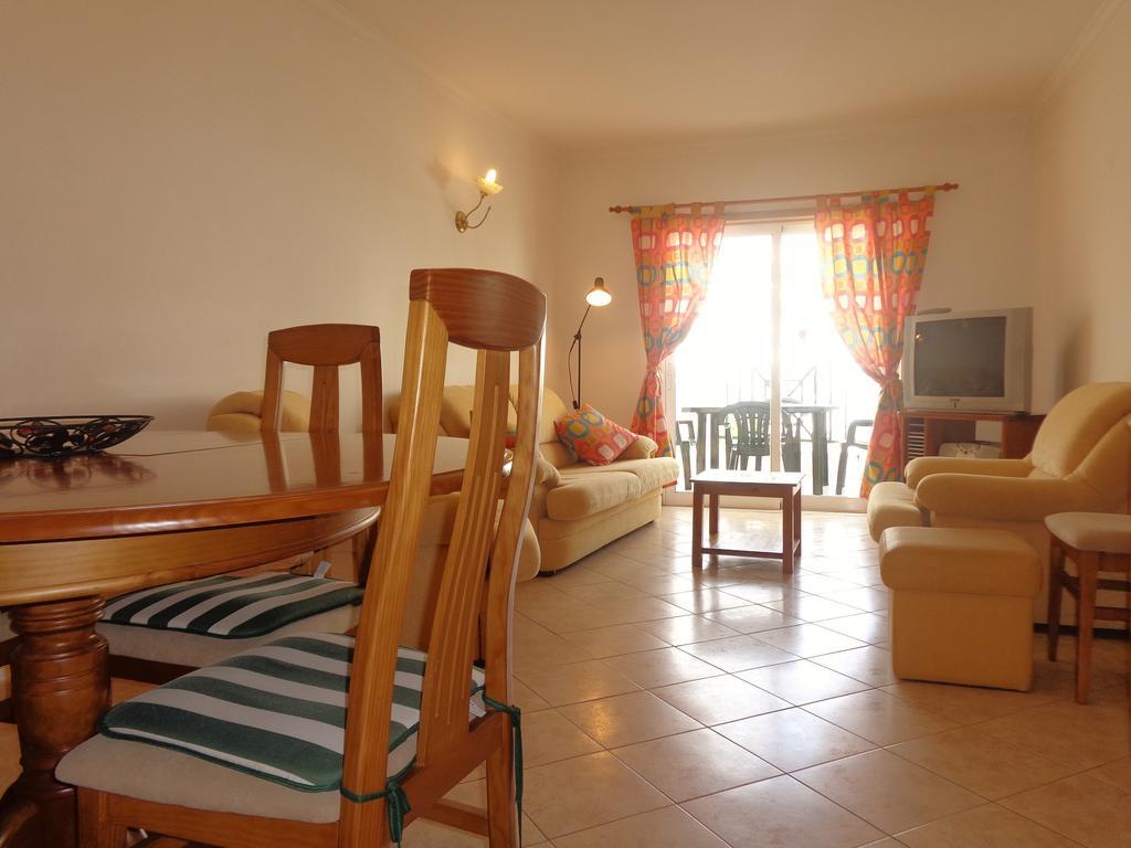 Avenida Da Liberdade Apartment *