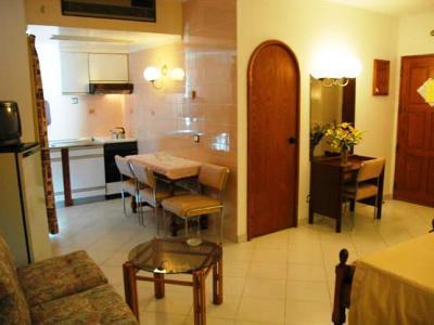 Algar Apartment *