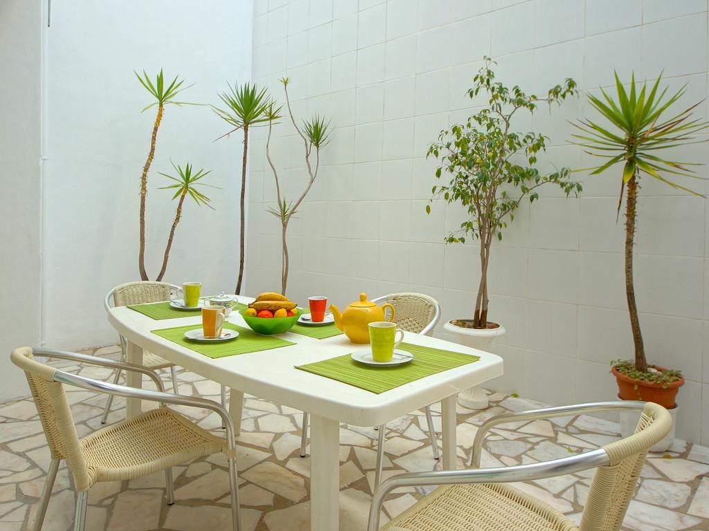 The By Seareen Apartment *