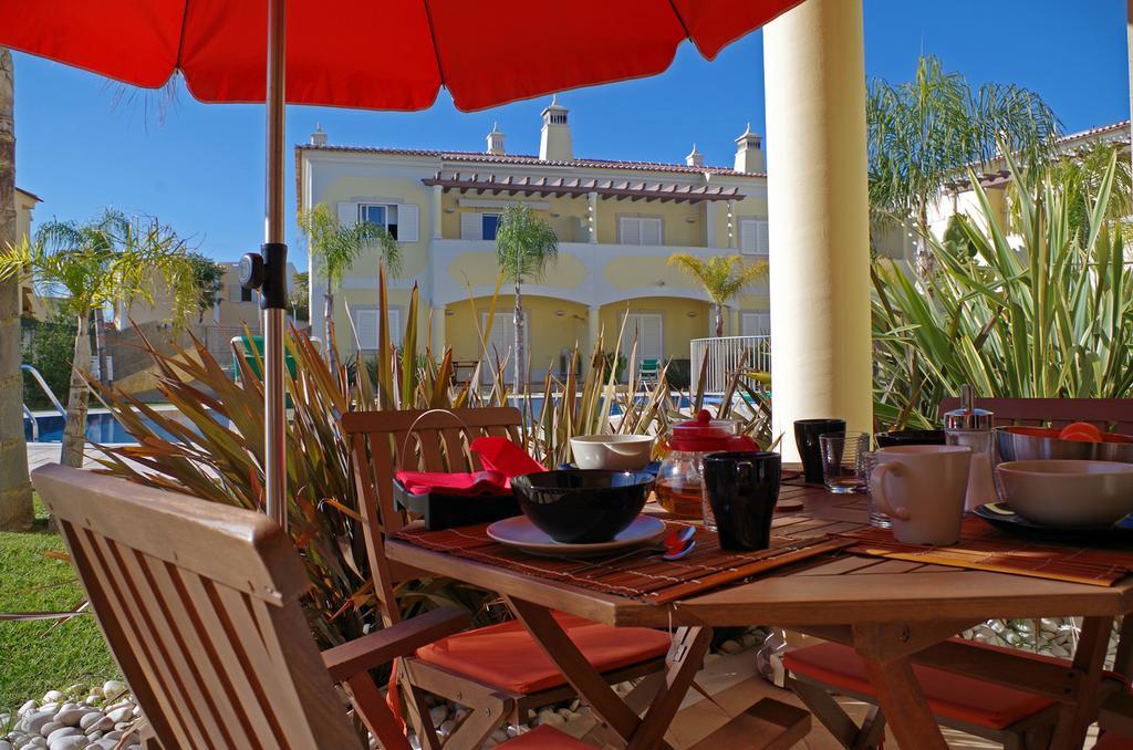 @ Poolside Albufeira