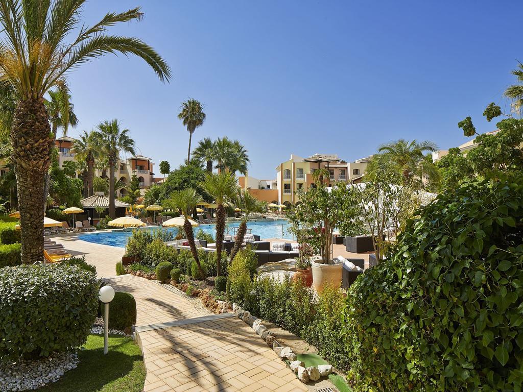Four Seasons Resort 4*