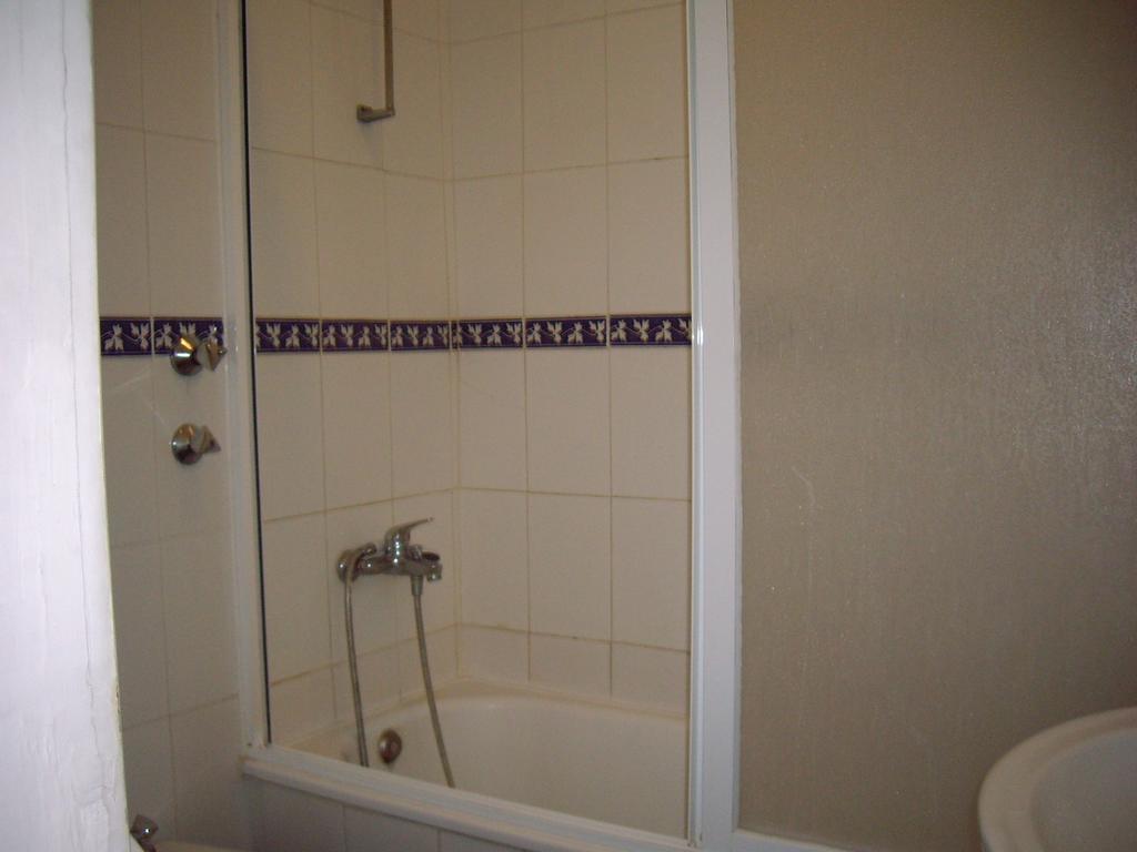 Residencial Camoes Bed & Breakfast