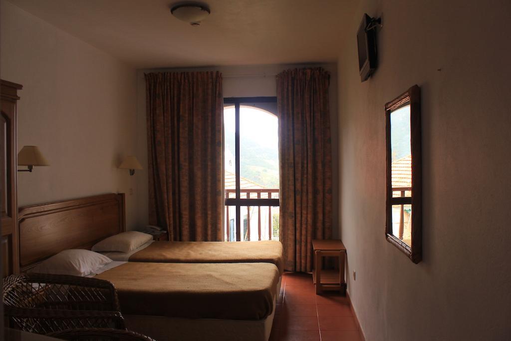 Bed & Breakfast Rural De Sanroque 3*