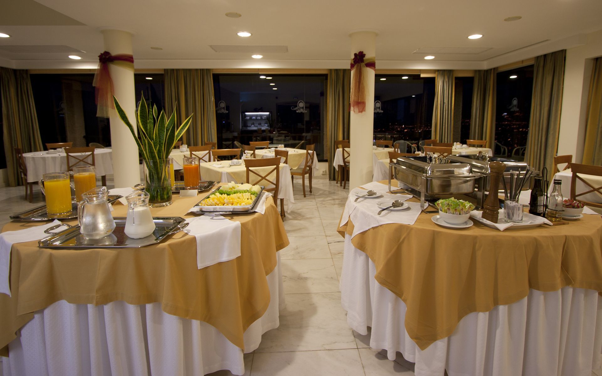 Hotel Ocean Gardens 4*