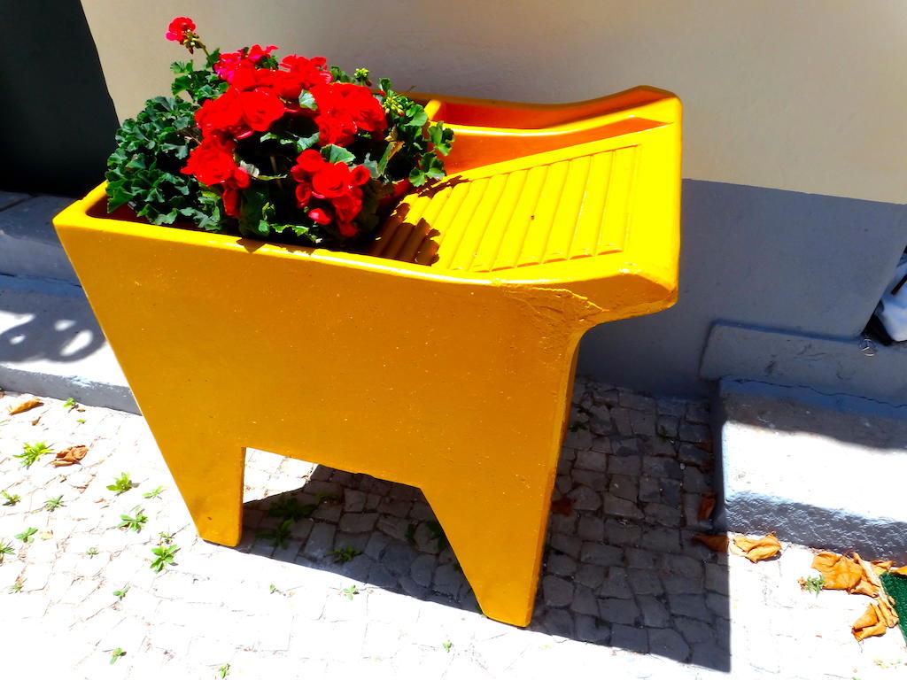 Julias Pateo Carcavelos (Lisbon)