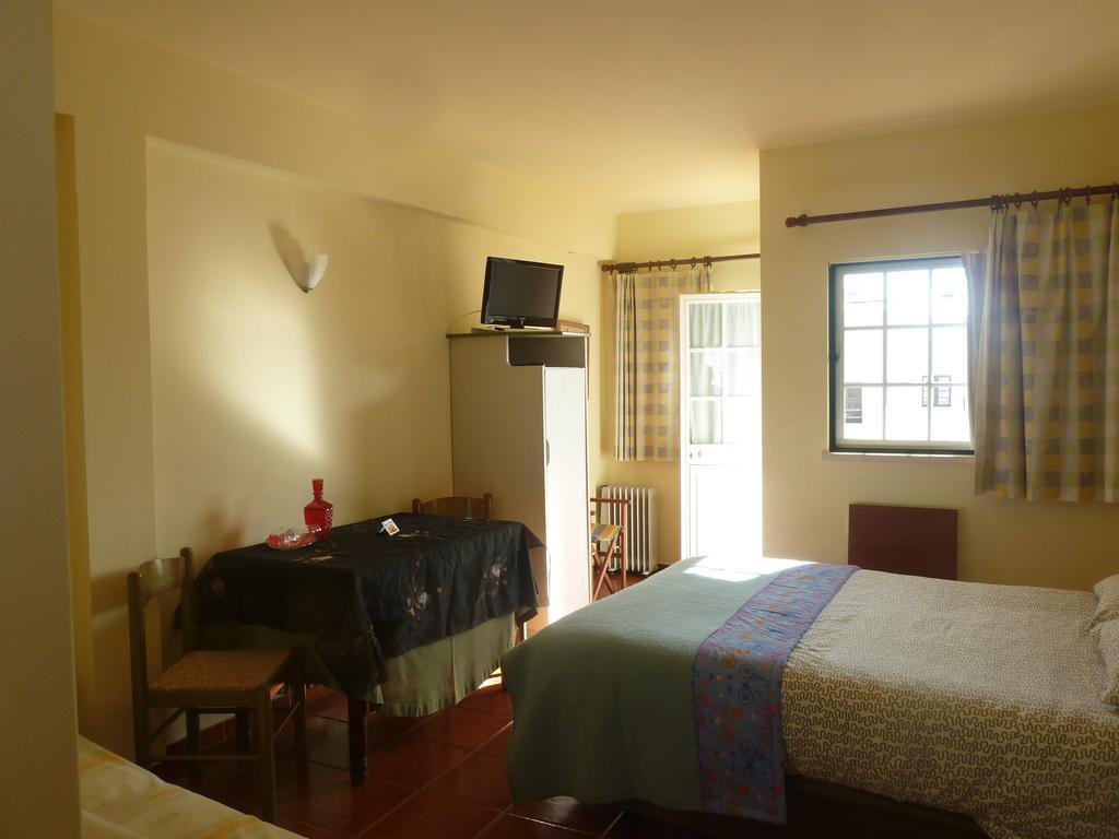Guest house Residencia Faz As Pazes Atouguia Da Baleia