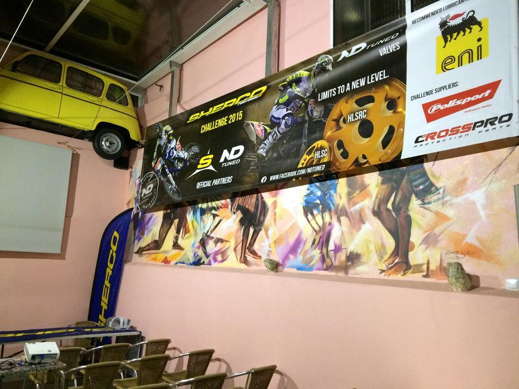 Hostal Meeting