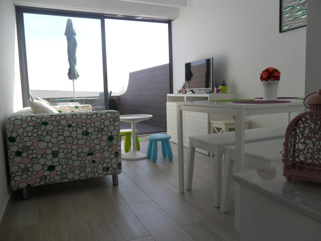 Apartment Bay *