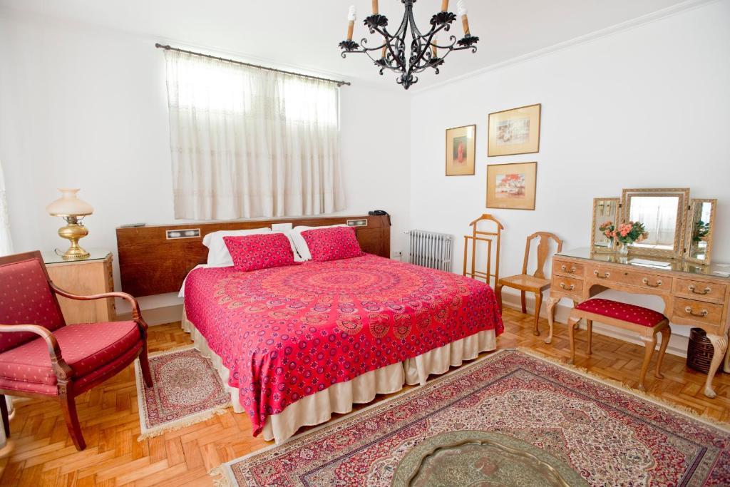 Casa Shanti Niketan Estoril