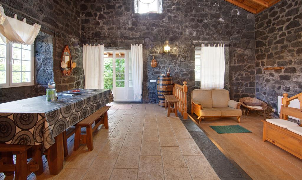 Holiday home Adega Poca Prainha (Sao Roque do Pico)