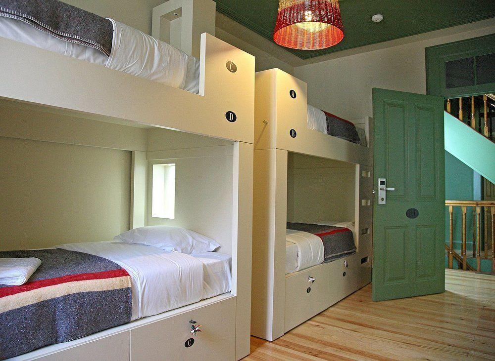 29 Madeira Hostel