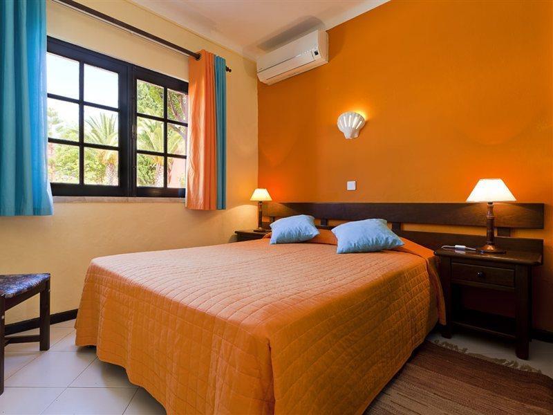 Colina Village 3*