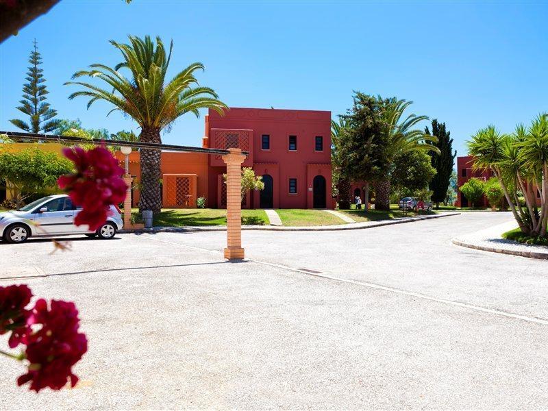 Colina Village Resort 3*
