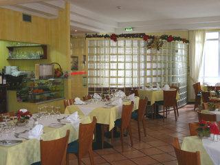 Amparo Hotel Machico (Madeira)