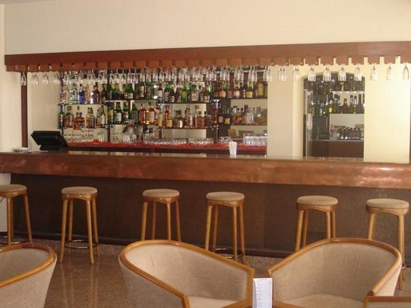 Hotel Caravelas