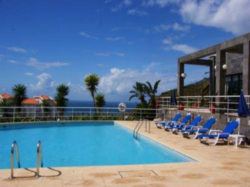 Escola Funchal (Madeira)
