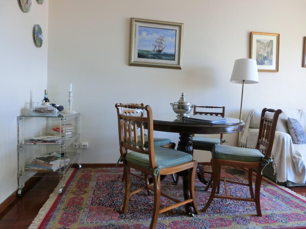 Ladeira Centro Apartment *