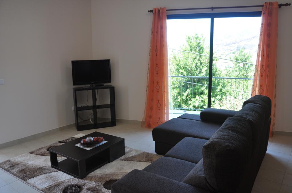 Casa Mao-cheia Arco da Calheta (Madeira)