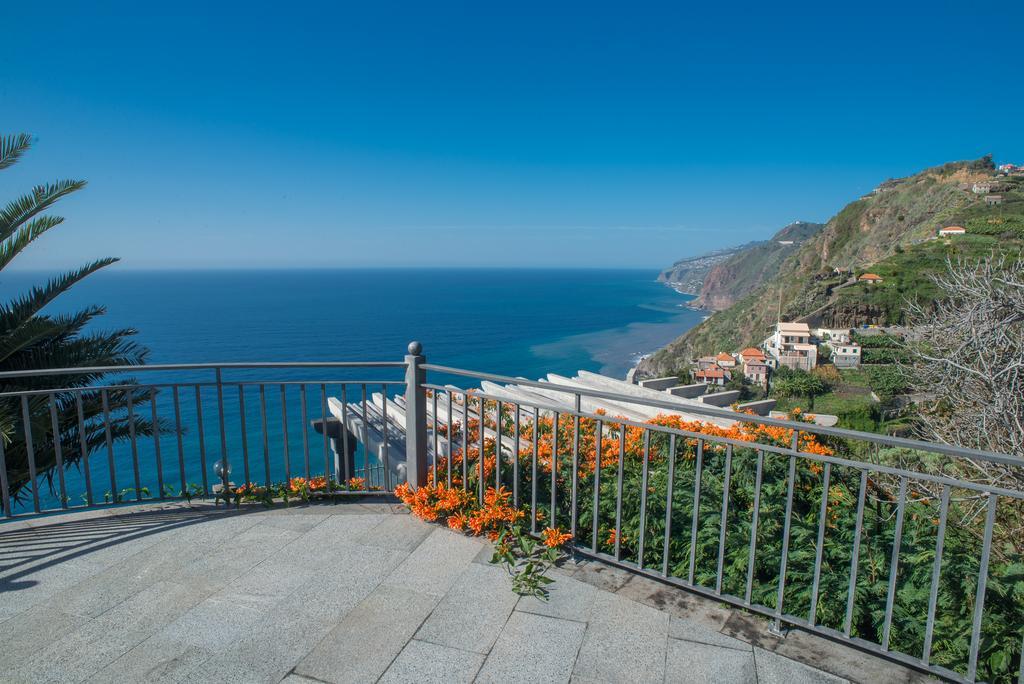 Ocean Cliff Ponta do Sol (Madeira)