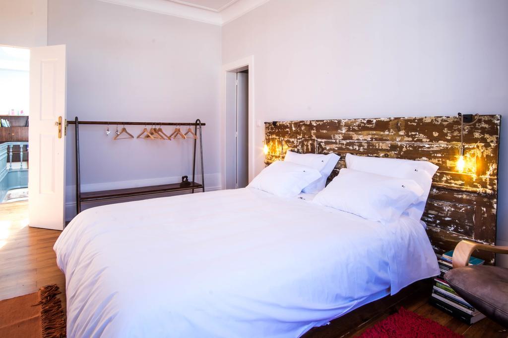 Guest house Dona Emilia Guest House & Studio Apartment Building