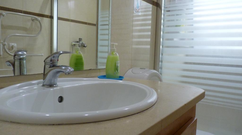 Bed & Breakfast Azores Holidays House -b&b - - Self Check-in Keyboard Ponta Delgada (Sao Miguel)
