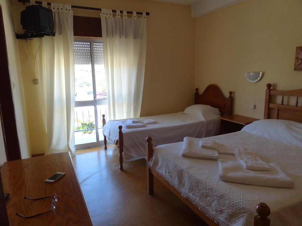 Residencial Espadinha Guest house