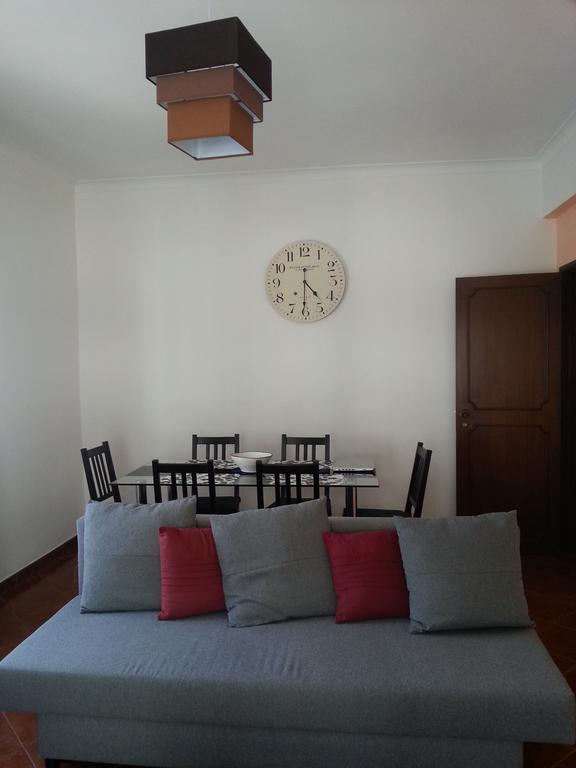 Spacious 2 Bedroom *