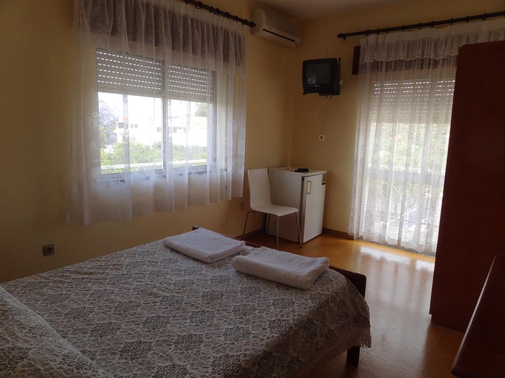 Residencial Espadinha Guest house