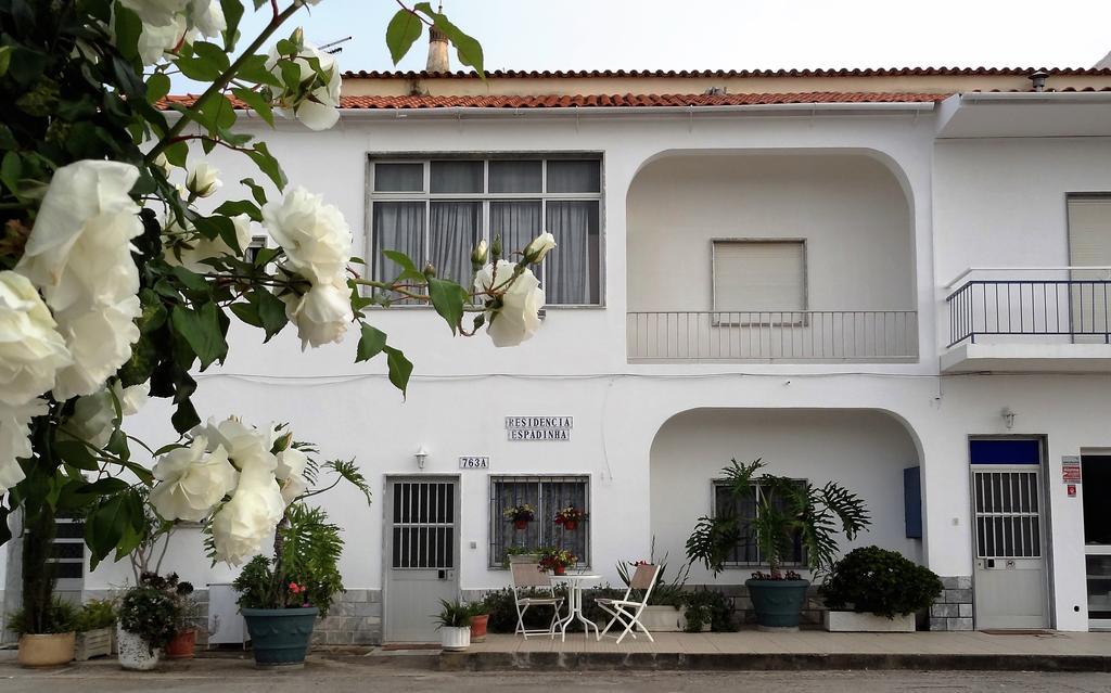 Residencial Espadinha Guest house