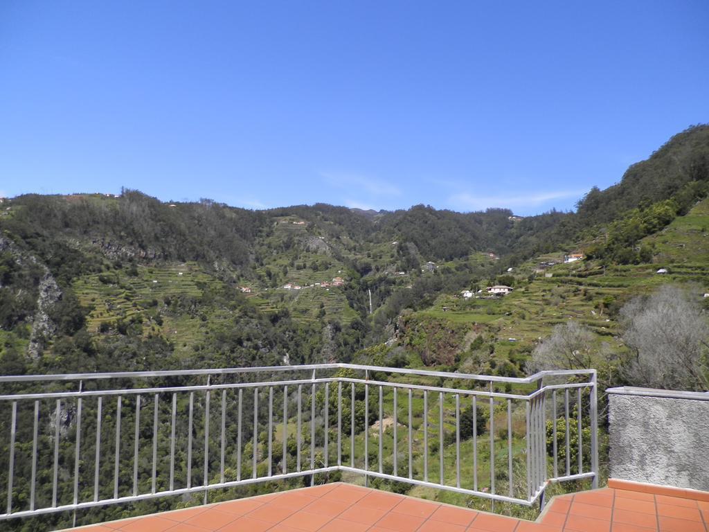Luz - Family House Vacations- Large Private Outdoor Area * Santa Cruz (Madeira)