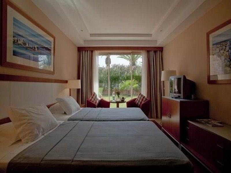 Hotel Boca Do Rio 4*