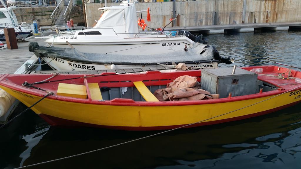Vrs - Low Cost Beach Boat Hotel en barco