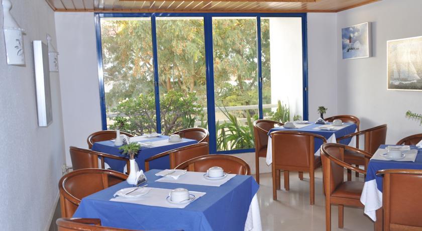 Aparthotel Almar